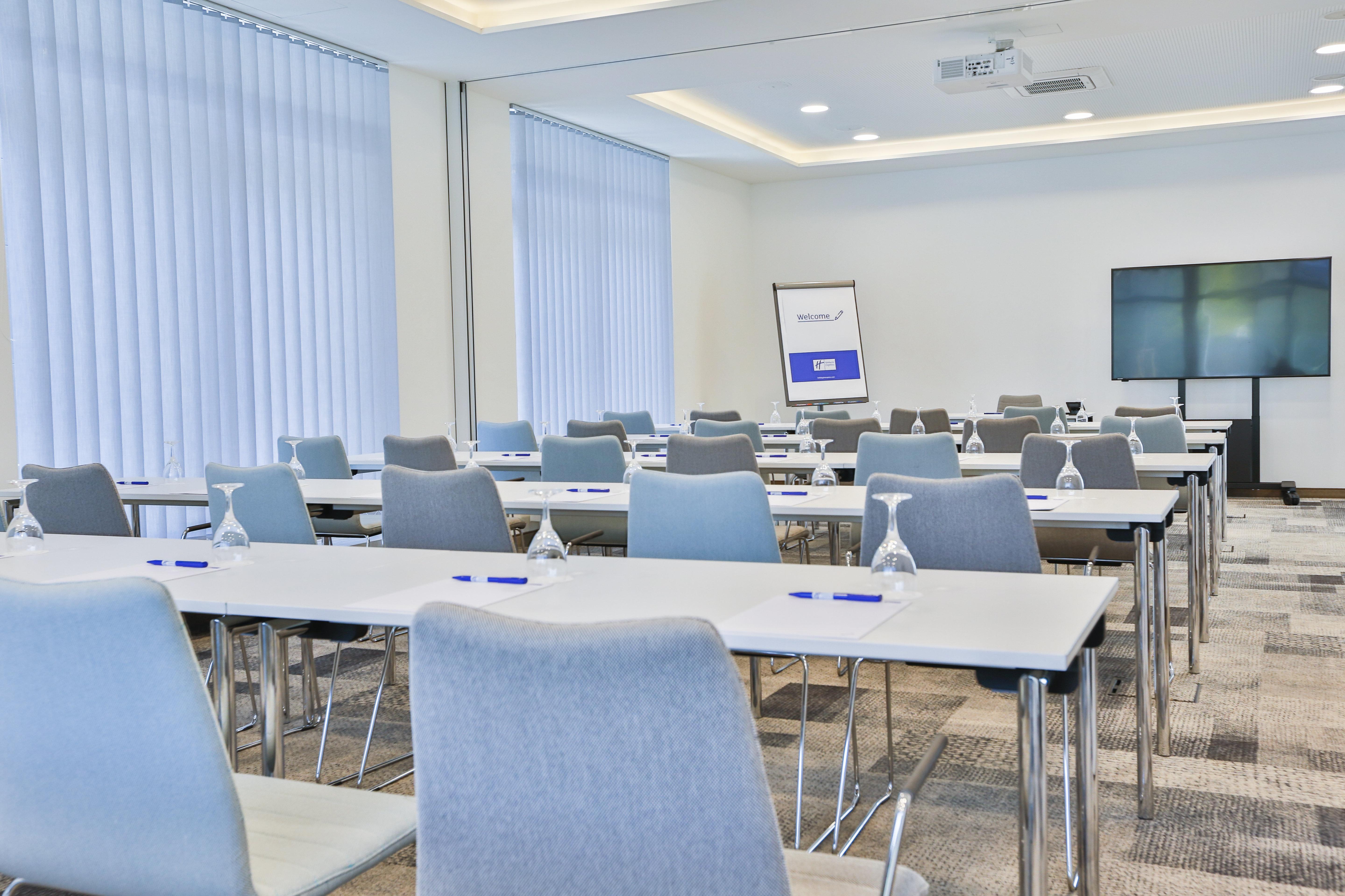 Holiday Inn Express Karlsruhe - City Park By Ihg Exterior foto
